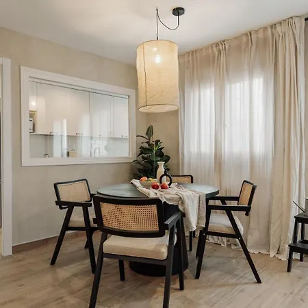 Balat - 2 Bedrooms And Terrace In Eixample Dreta *